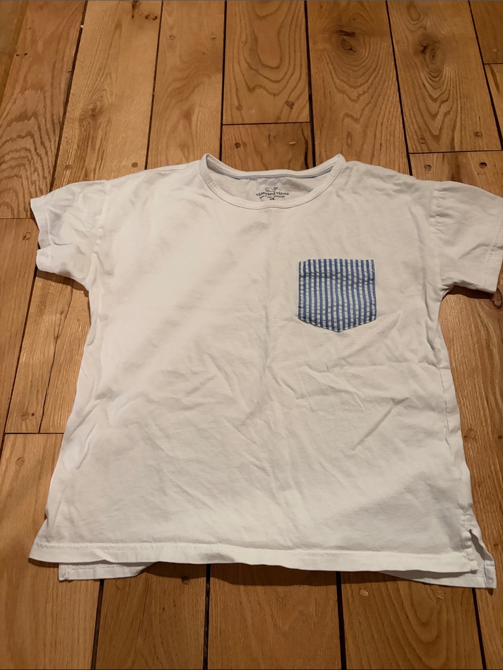 Women’s vineyard vines Crew Neck T-Shirt with Blue Striped Pocket